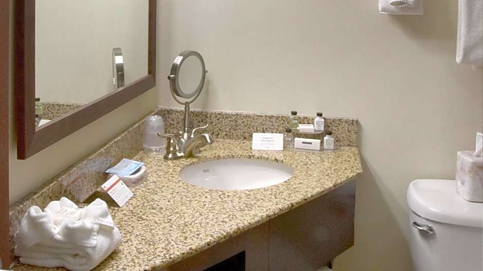 Crowne Plaza Cleveland Airport By IHG