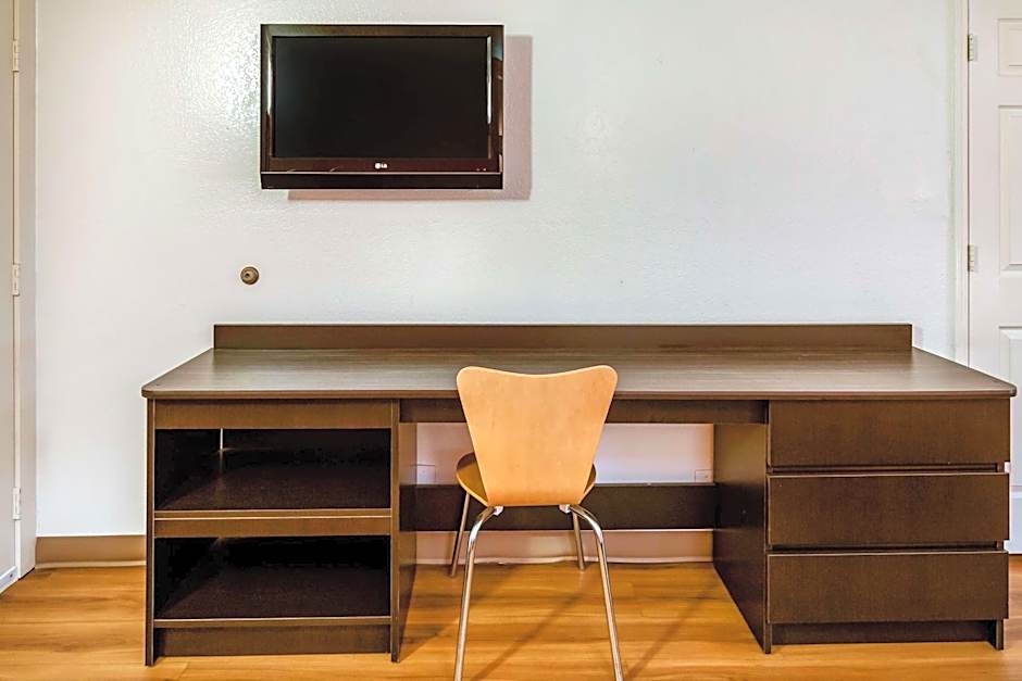 Motel 6 Euless - DFW West