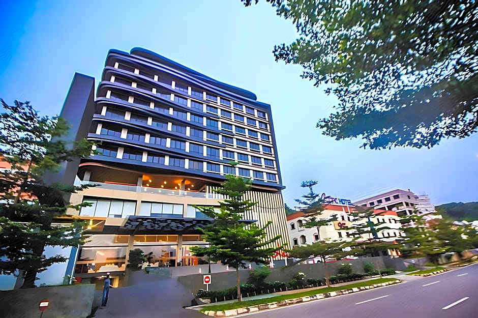 Asialink Hotel by Prasanthi