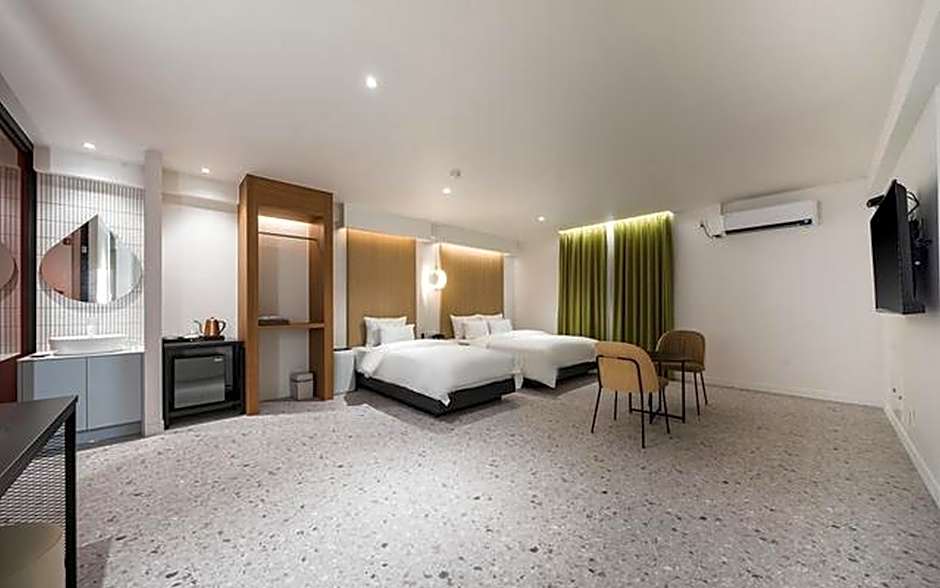 Hotel Casa Osteria in Indong, Gumi