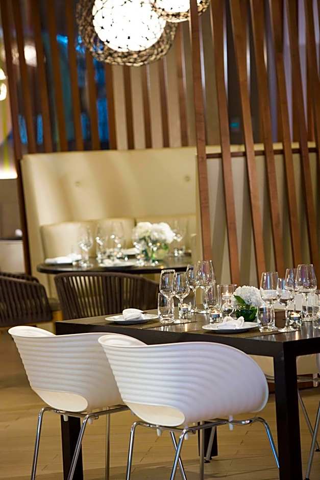 Renaissance by Marriott Santo Domingo Jaragua Hotel & Casino