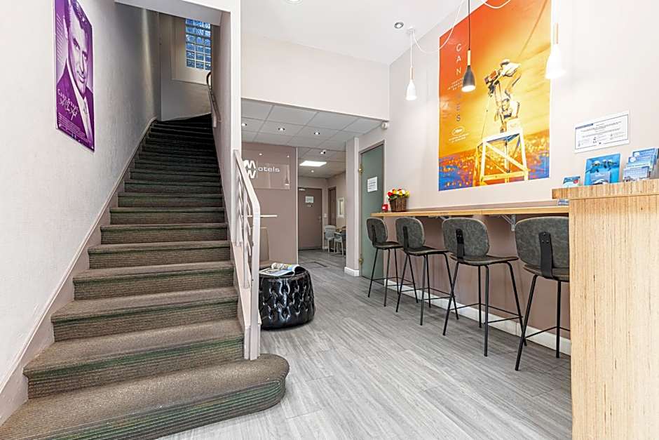 Modern Waikiki Hotel