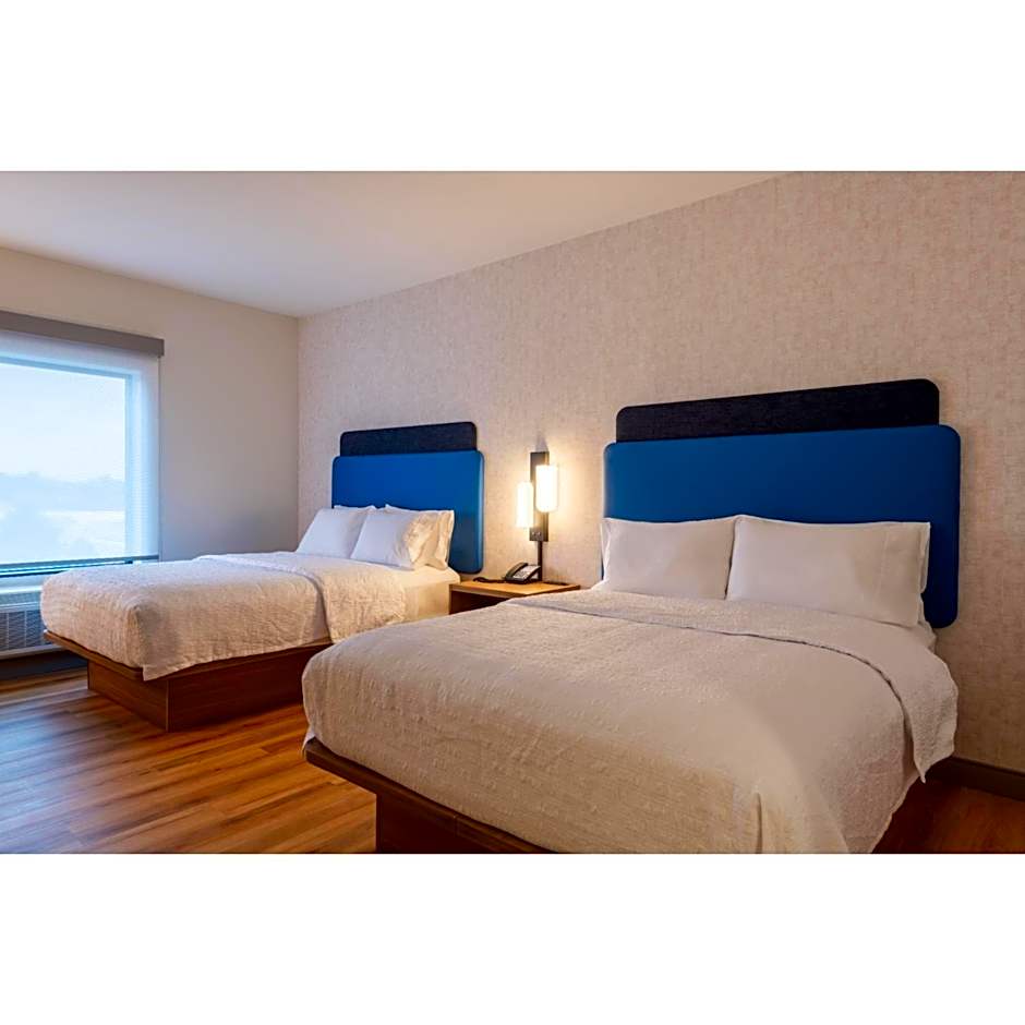 Hampton Inn & Suites Boston/Stoughton