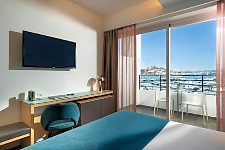 Deluxe Room with Sea View