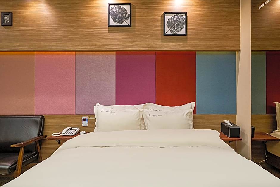 H Drive Hotel