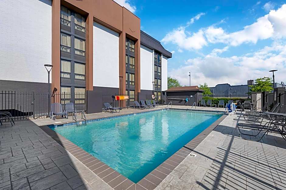 Best Western Plus Indianapolis North at Pyramids