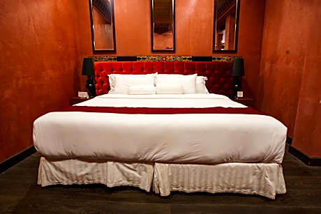 Executive Suite King or Twin