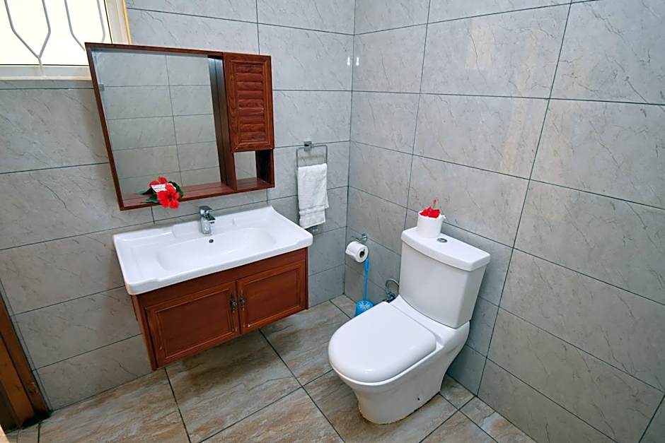 Reef Holiday Apartments