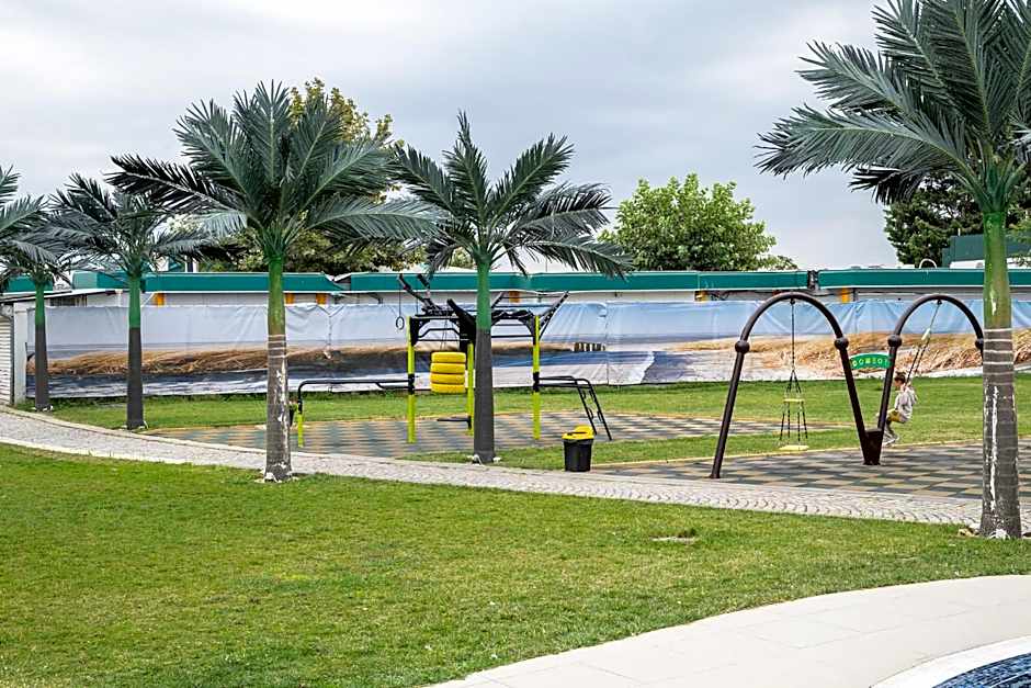 Flamingo Beach Hotel