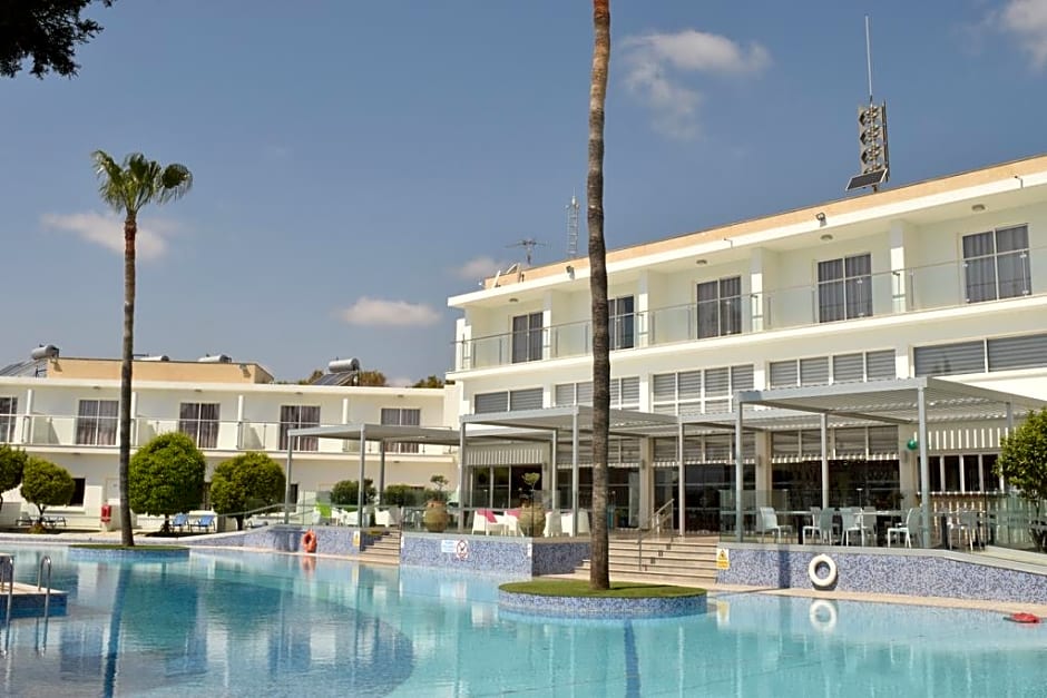 Fedrania Gardens Hotel