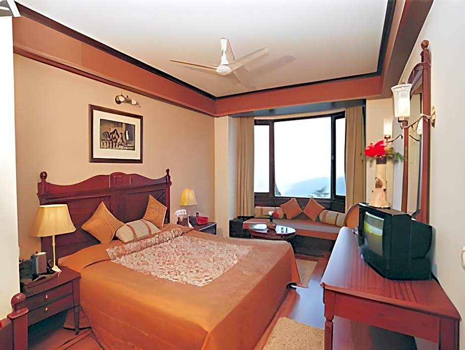 Sun N Snow Inn Kausani by Leisure Hotels