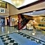 Holiday Inn Express Hotel & Suites Woodhaven
