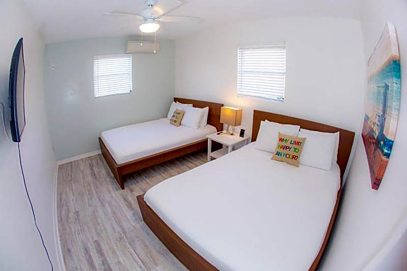 Foto 1 daripada 9 — Grand 2 Queen Beds Suite