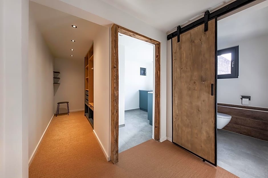 B-Hotel