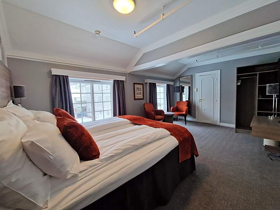 Dr. Holms Hotel