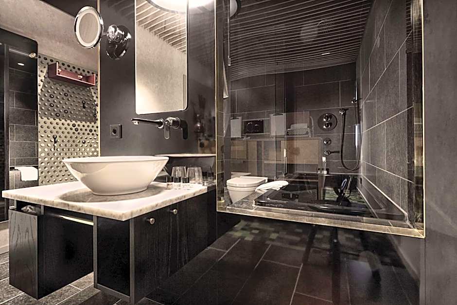 U&Me, BW Signature Collection