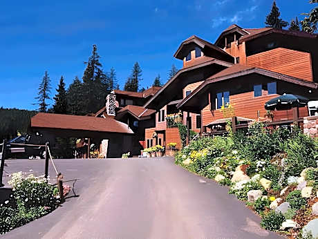 Kandahar Lodge at Whitefish Mountain Resort