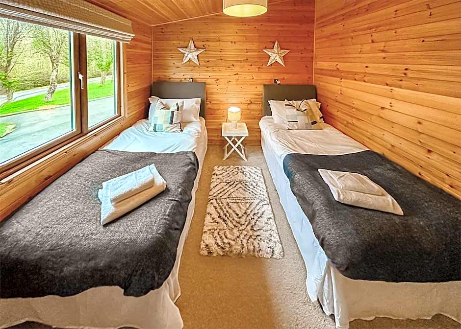 Pant Wilkin Lodges And Equestrian Centre