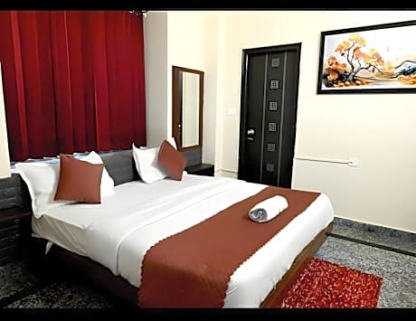 PLAY Hotel V3 Rishikesh