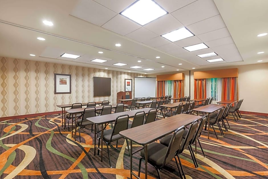 Wingate by Wyndham Tulsa