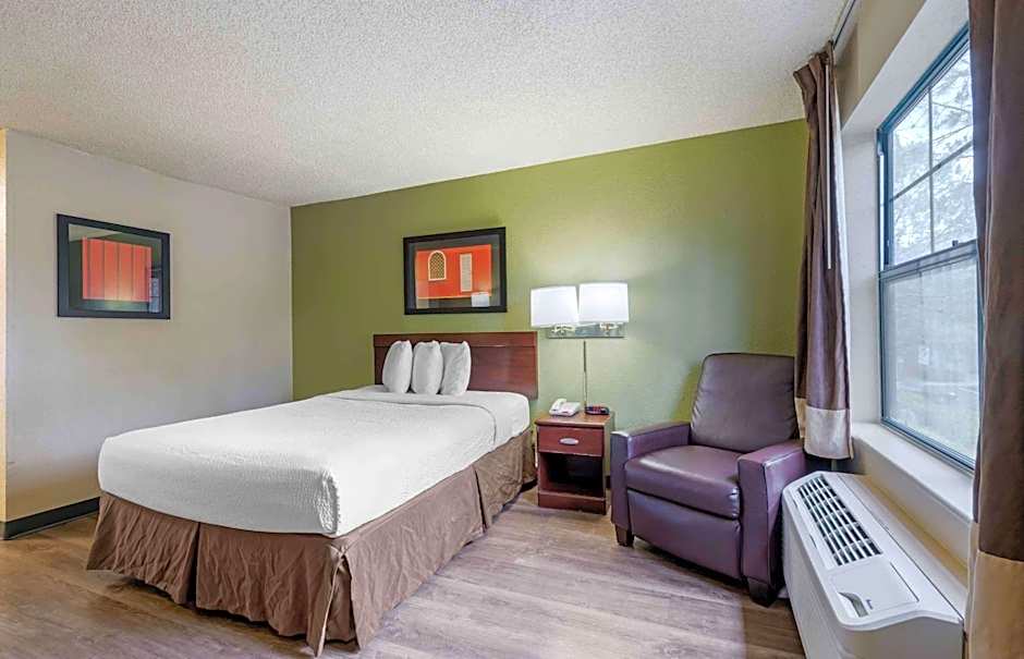 Extended Stay America Suites - Orlando - Maitland - 1760 Pembrook Dr.