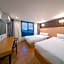 Two Y Hotel