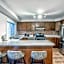 Stylish 4BR Home 20 Mins from YYZ