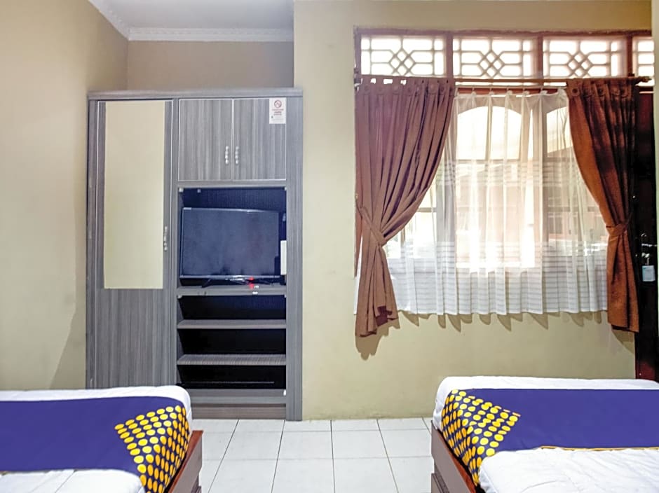 SPOT ON 3858 Elsana Transit Hotel