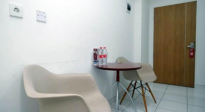 RedDoorz Apartment near Exit Toll Colomadu