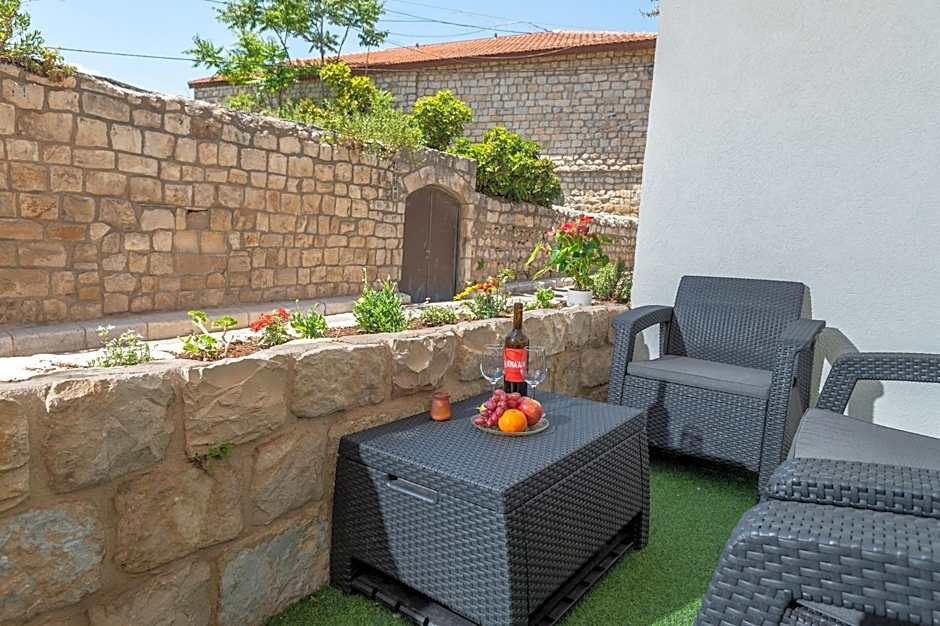 Family Villa - Prime Location Old City