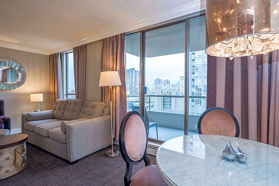 La Grande Residence at the Sutton Place Hotel