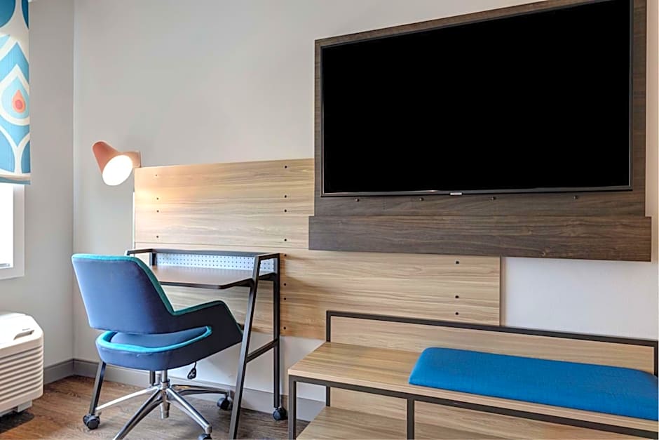 Tru by Hilton Grantville, PA