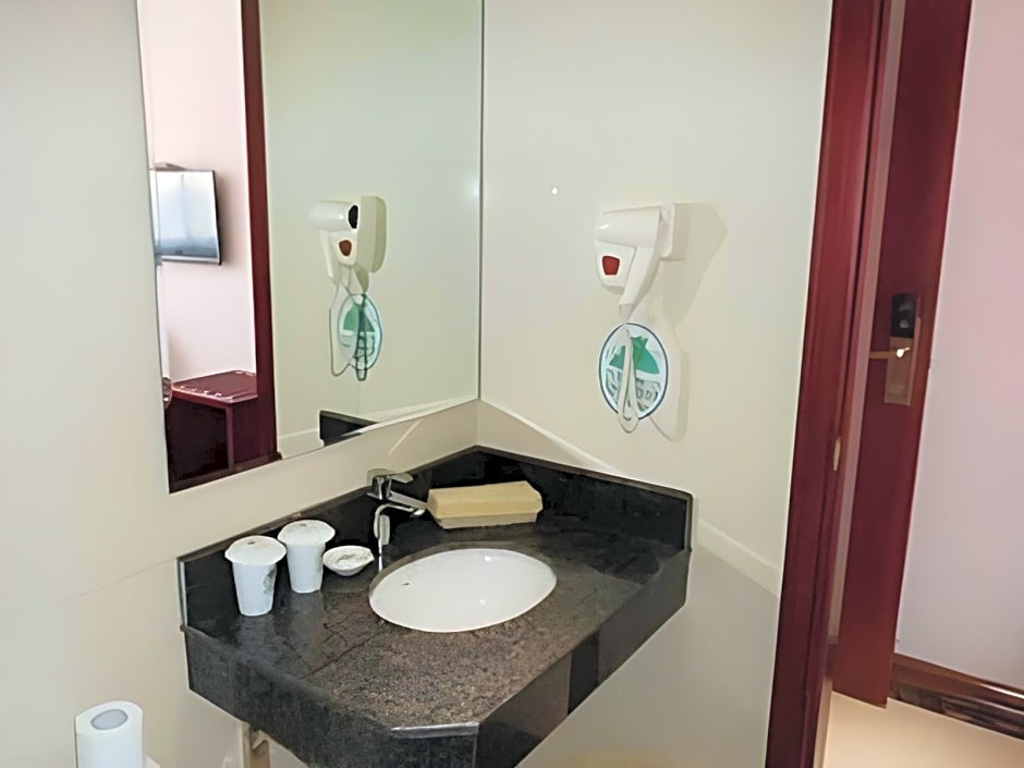 GreenTree Inn Jiangsu Lianyungang Guanyun Wenzhou Shangmaocheng Express Hotel