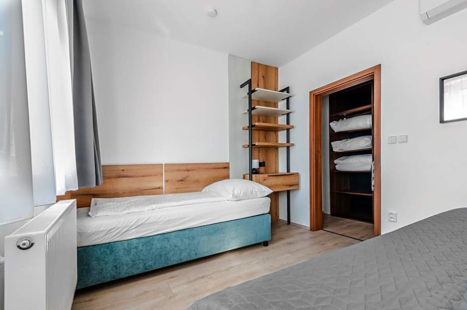 No 28 Rooms & Apartments