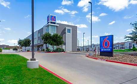 Motel 6-Laredo, TX - Airport