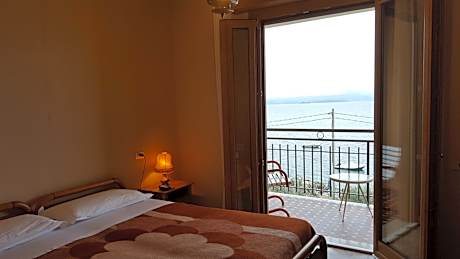 Double Room with Lake View