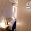 Aurelio Deluxe Rooms