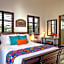 Casa Zarah - Hacienda Family Home - Pool and 2-Block to Beach
