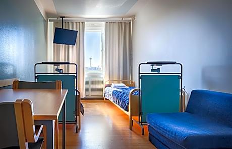 Standard Twin Room with Shared Bathroom