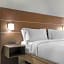 Holiday Inn Express & Suites Chicago West - St Charles By IHG