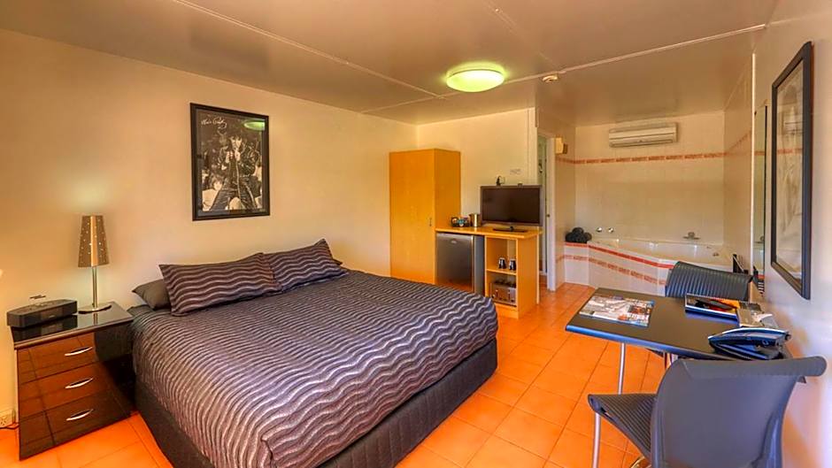 Halls Creek Motel