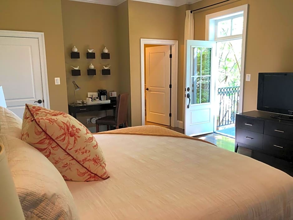 Suites at 249