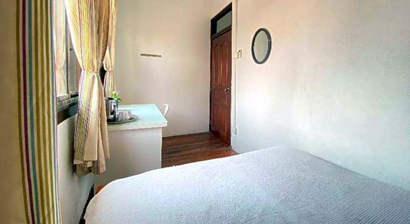 SPOT ON 90194 Lincoln's Backpacker's