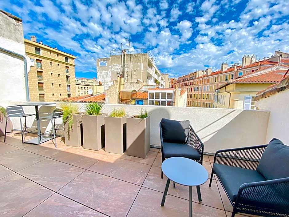 LES TOITS DU VIEUX-PORT