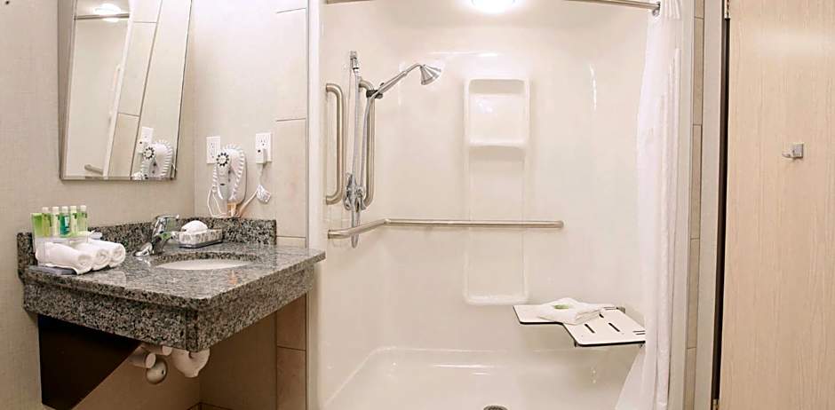 Holiday Inn Express Fort St John By IHG