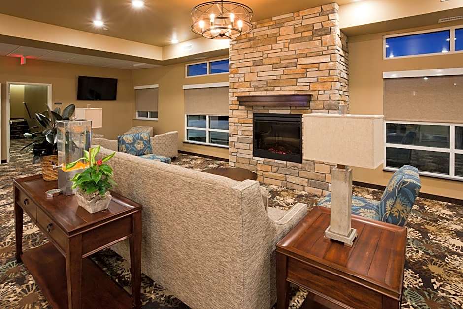 GrandStay Hotel & Suites Valley City