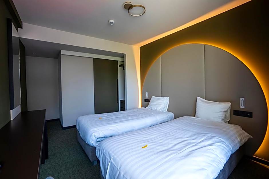 Green Hotel