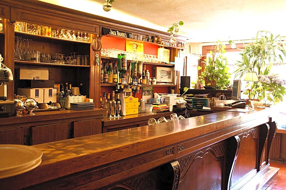 Logis hôtel restaurant Auberge Du Cheval Blanc