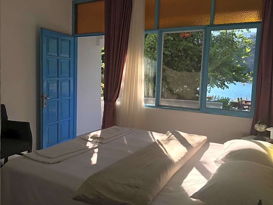 Myra Hotel