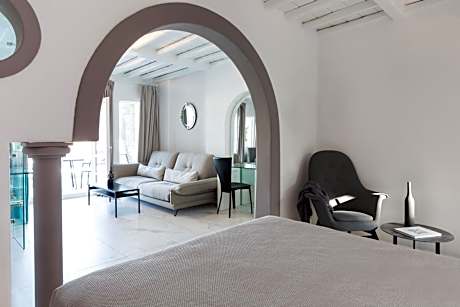 Deluxe Suite with Sea View